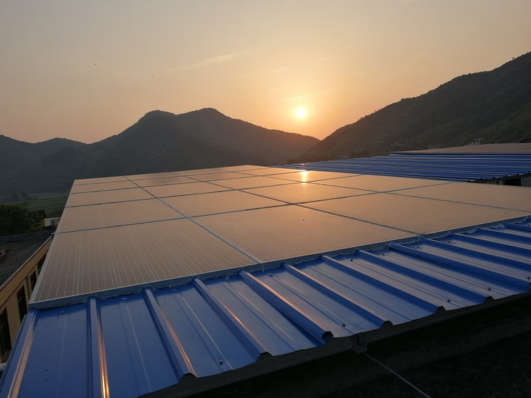 光伏發電有多少太陽光可利用?地球一天接收的太陽光有多少？